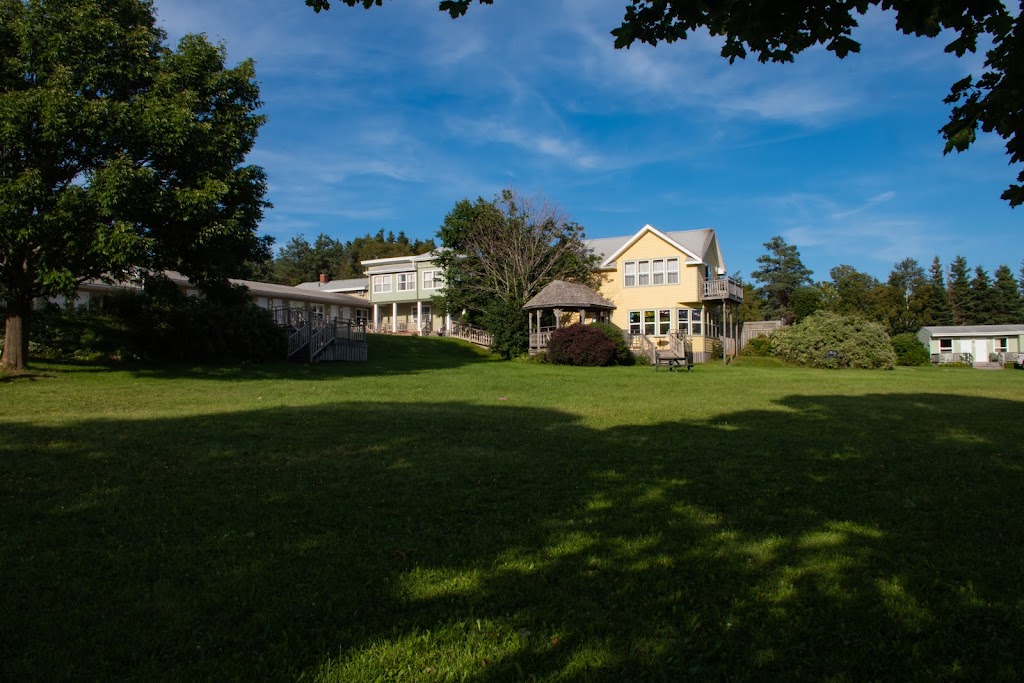 Bay Vista Motel | 9517 Cavendish Rd, Breadalbane, PE C0A 1E0, Canada | Phone: (902) 963-2225