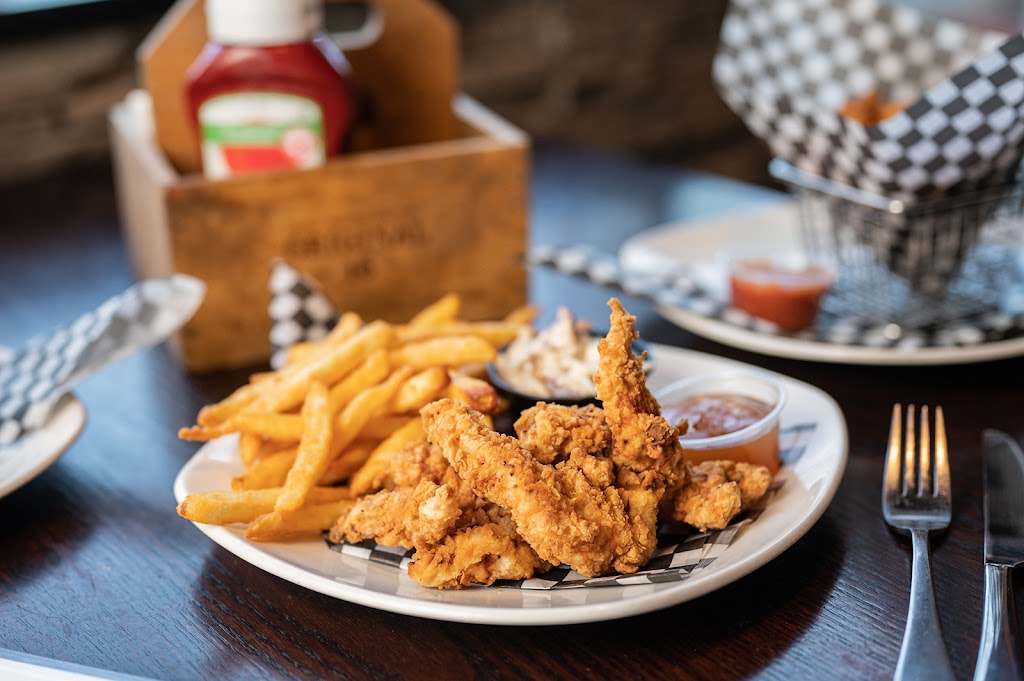 Pops Taphouse & Grill South | 1516 9 Ave S, Lethbridge, AB T1J 1V8, Canada | Phone: (403) 327-0068
