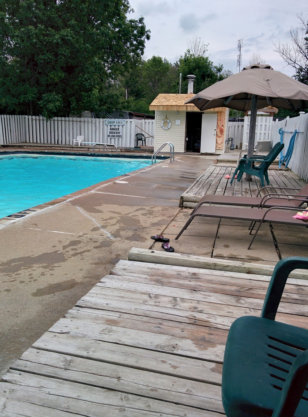 Knights Hide-Away Park | 1154 Gorham Rd, Ridgeway, ON L0S 1N0, Canada | Phone: (905) 894-1911