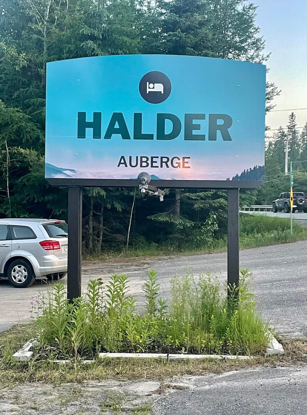 Auberge HALDER Lodge Inn | 549 Chemin de Ste Marguerite, Sainte-Marguerite-du-Lac-Masson, QC J0T 1L0, Canada | Phone: (514) 900-9663