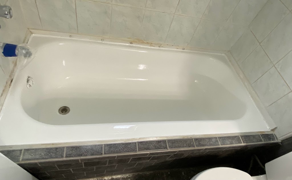 Bathtub Reglaze | 55 Snelgrove Crescent, Barrie, ON L4N 6R6, Canada | Phone: (647) 308-1209
