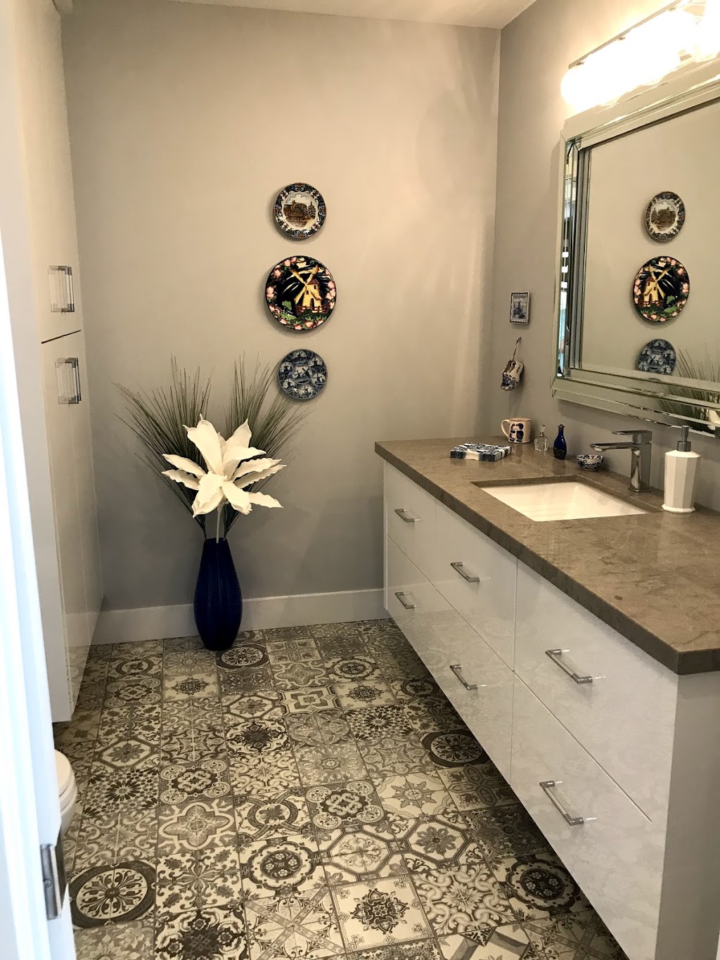 Help Me Rhondas Interiors - Kitchen Renovation Durham Region, B | 727 Barbados St, Oshawa, ON L1J 7E7, Canada | Phone: (905) 668-9957