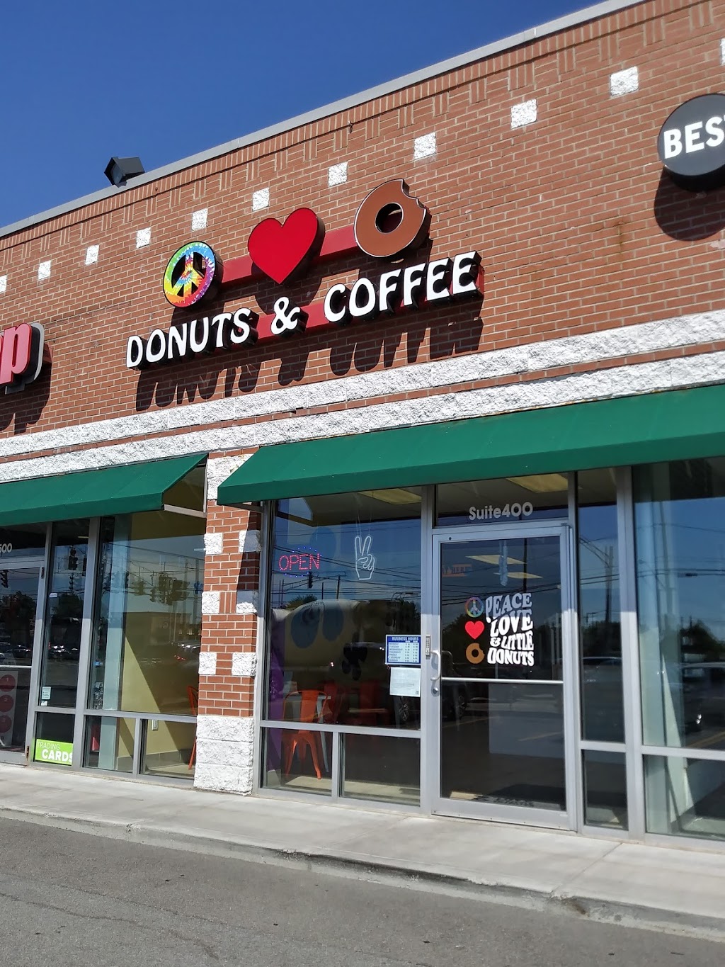 Peace, Love and Little Donuts of Buffalo | 6733 Transit Rd, Buffalo, NY 14221, USA | Phone: (716) 458-3731