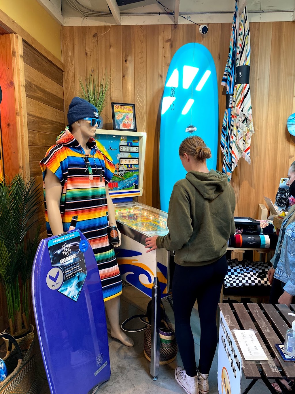Island Surf Company Inc. | 3464 Brittain Blvd, Qualicum Beach, BC V9K 1W2, Canada | Phone: (250) 594-5452