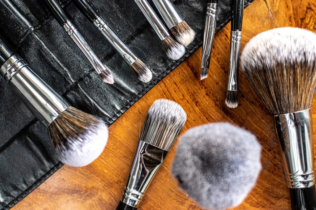 Émilie Charpentier Pose dongles Maquillage | 2211 Rue du Pont, Marieville, QC J3M 1K8, Canada | Phone: (450) 888-1995