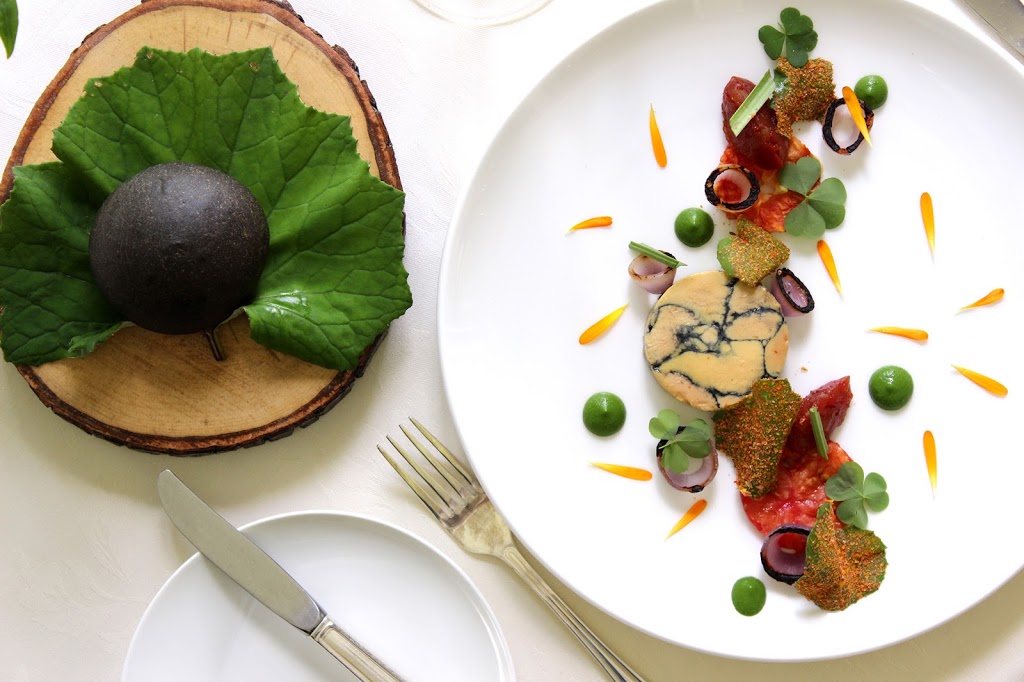 Restaurant Le Hatley | 575 Rue Hovey, North Hatley, QC J0B 2C0, Canada | Phone: (819) 842-2421