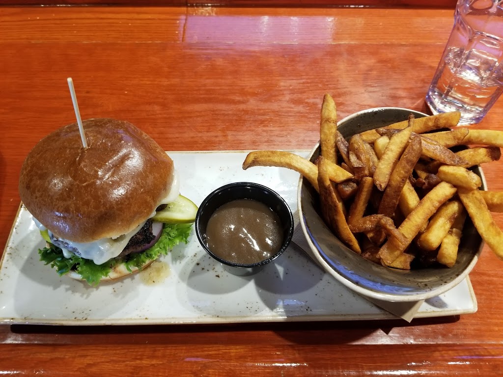 Bad Dog Corunna | 368 Lyndoch St, Corunna, ON N0N 1G0, Canada | Phone: (519) 862-4100