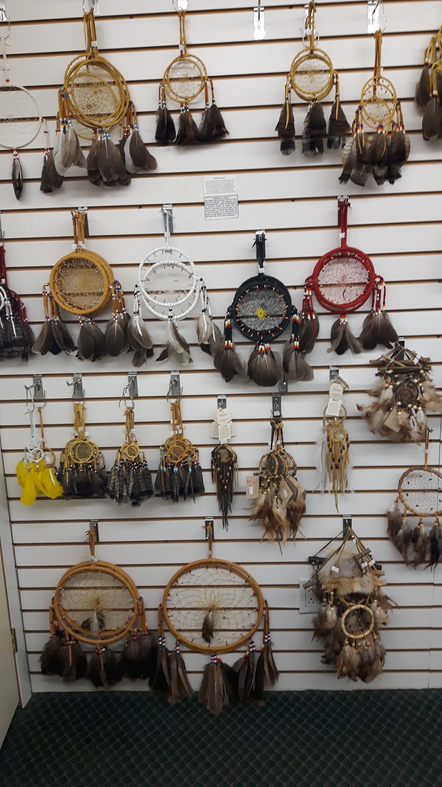 Wolfs Den | St Isidore Rd Box 743, Kahnawake, QC J0L 1B0, Canada | Phone: (450) 638-5270