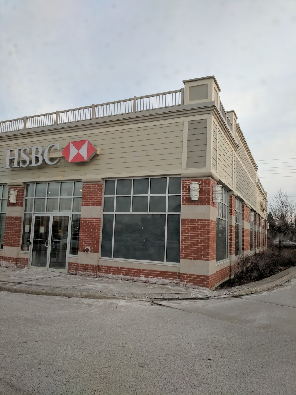 HSBC Bank | 1420 Major MacKenzie Dr W #101, Maple, ON L6A 4H6, Canada | Phone: (888) 310-4722