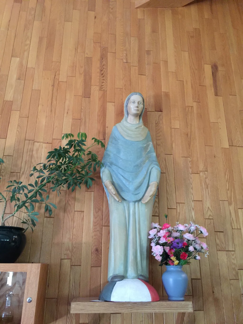 Église catholique Notre-Dame-d’Acadie | 23 Antonine-Maillet Ave, Moncton, NB E1A 3E9, Canada | Phone: (506) 858-4460