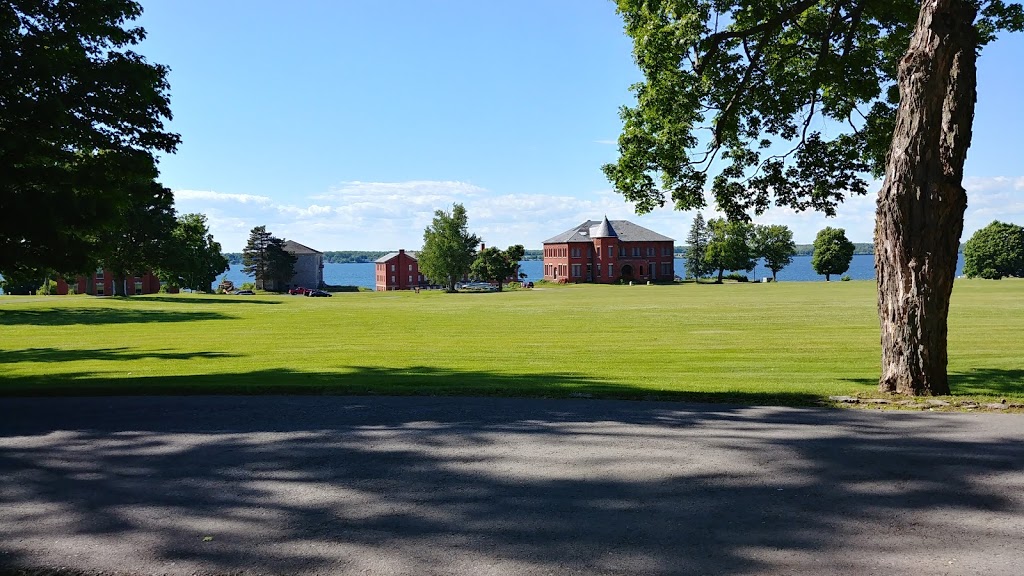 Marina Inn & Suites | 85 Worth St, Sackets Harbor, NY 13685, USA | Phone: (315) 646-3374