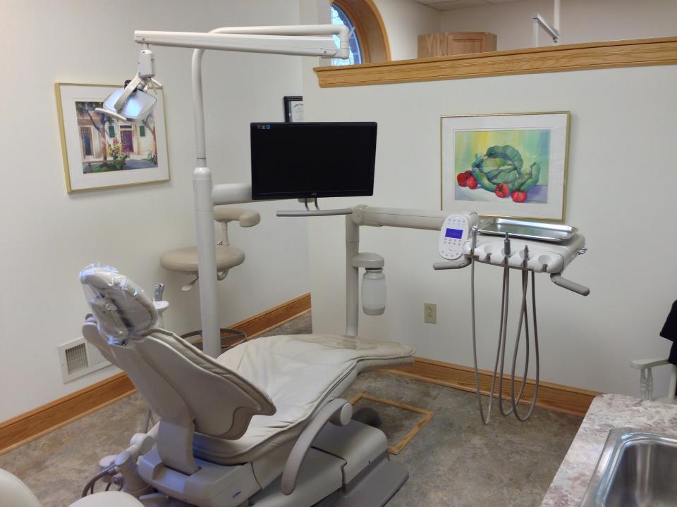 Donald A. Tucker, DDS | 6622 Main St Ste 5, Williamsville, NY 14221, USA | Phone: (716) 631-9554