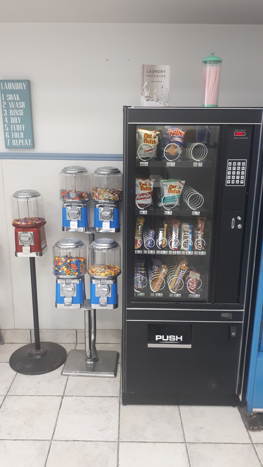 West Ridge Coin Laundry | 5-3280 Monarch Dr, Orillia, ON L3V 8A2, Canada | Phone: (705) 327-5061