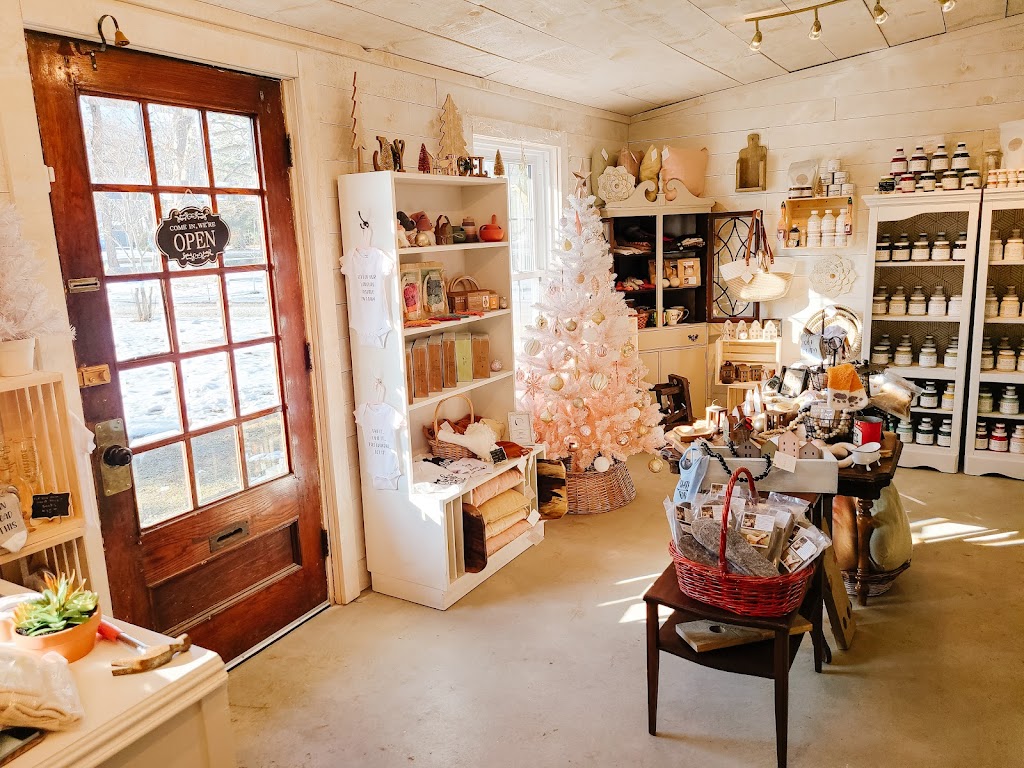 Phoebe Brocante | 375557 6 Line, Township Of Amaranth, ON L9V 1K8, Canada | Phone: (705) 435-8115