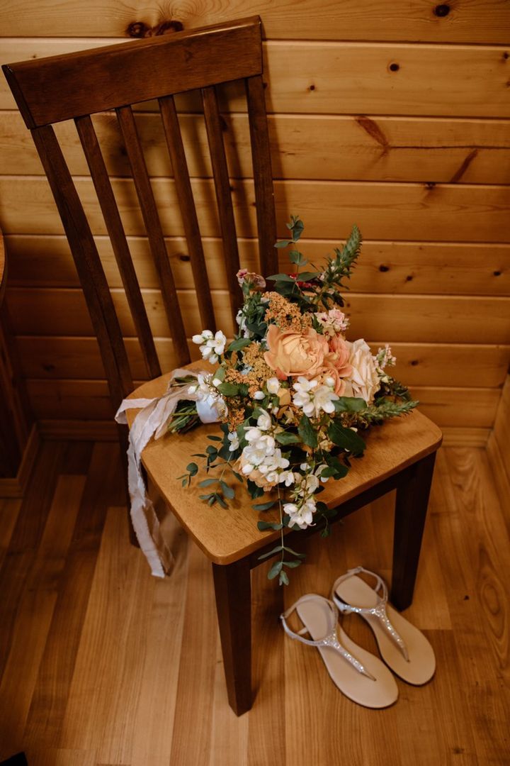 Wild Bee Florals | 5259 Stapley Rd, Courtenay, BC V9J 1P5, Canada | Phone: (250) 792-4274