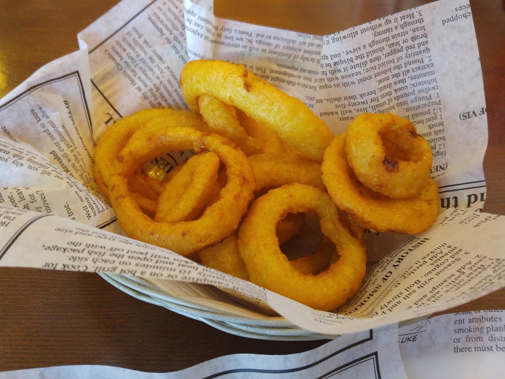 Js Fish & Chips | 17205 Leslie St #2, Newmarket, ON L3Y 8Y8, Canada | Phone: (905) 235-2600