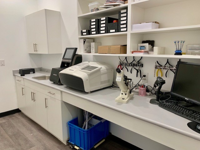 Crest Eyecare | 1500 Regent Ave W Unit 9, Winnipeg, MB R2C 3A8, Canada | Phone: (204) 421-8080