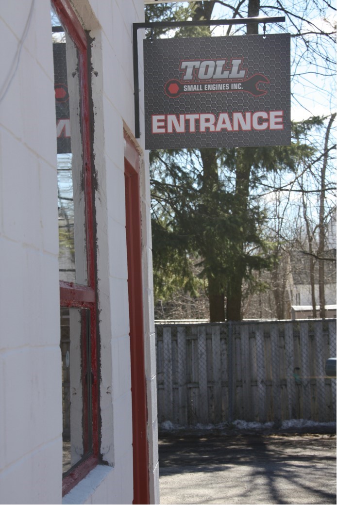 Toll Small Engines | 5389 Bank St Unit 1, Gloucester, ON K1X 1H1, Canada | Phone: (613) 822-0695