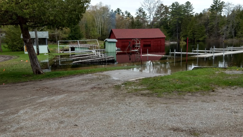 Clearview Cottage Resort & Marina | 462 S Beach Rd, Youngs Point, ON K0L 3G0, Canada | Phone: (705) 652-3542
