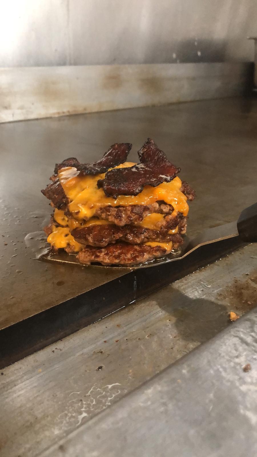 THE BURGER BROS (MISSISSAUGA) | 1059 Dundas St W, Mississauga, ON L5C 1C3, Canada | Phone: (289) 232-2767
