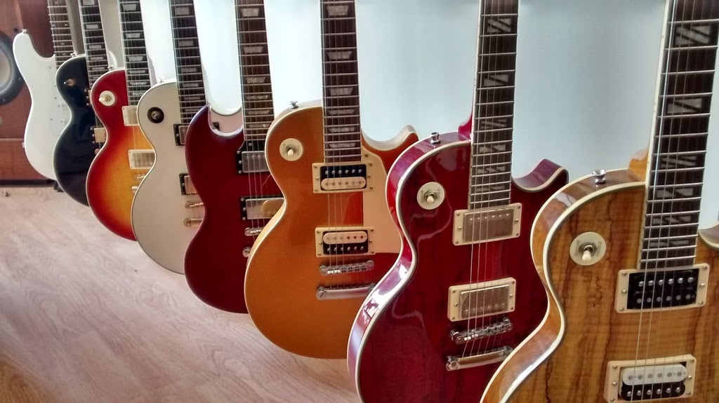 The Guitar Shoppe | 501 40 Ave NW #703, Calgary, AB T2K 5S5, Canada | Phone: (403) 401-1640