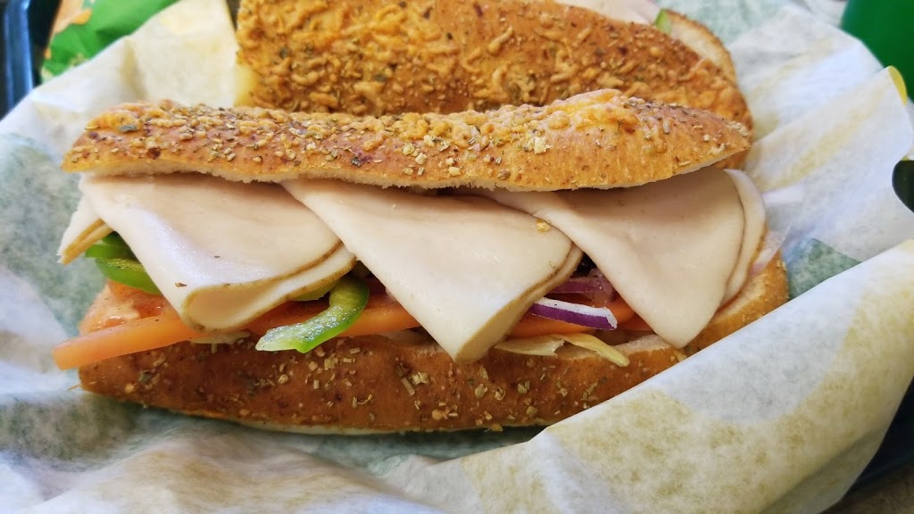 Subway | 660 Eglinton Ave E, East York, ON M4G 2K2, Canada | Phone: (416) 489-5656