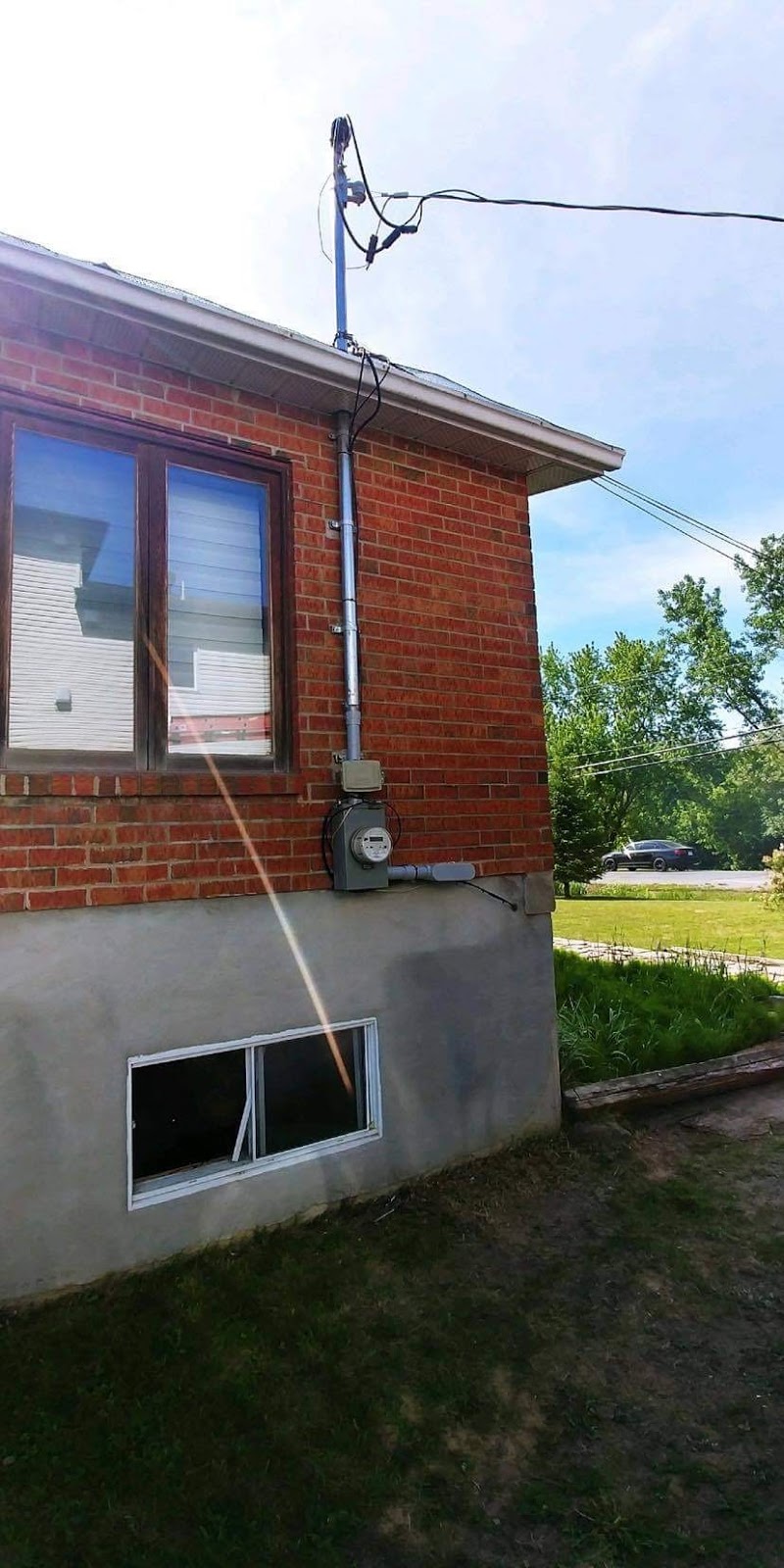 Entreprise électrique BLDL inc | 1323 Rue Bergar, Laval, QC H7L 4Z7, Canada | Phone: (450) 241-1338