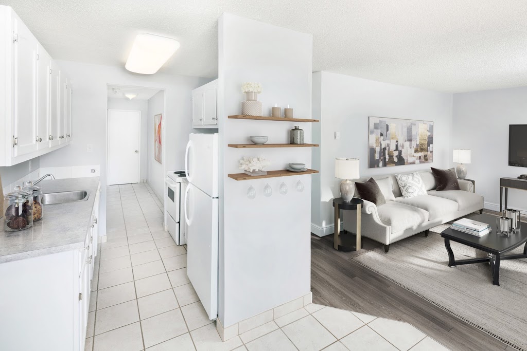 Lakeview Mews | 2528 66 Ave SW, Calgary, AB T3E 5K3, Canada | Phone: (403) 879-1595