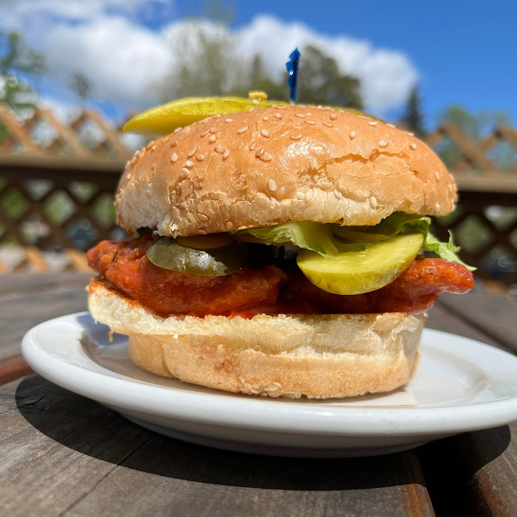 Falcons Nest Cafe | 19 Park Rd, Falcon Beach, MB R0E 0N0, Canada | Phone: (204) 349-2213