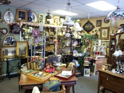 Red Deer Antiques And Collectibles | 5511 50 Ave, Red Deer, AB T4N 4B8, Canada | Phone: (403) 348-5527