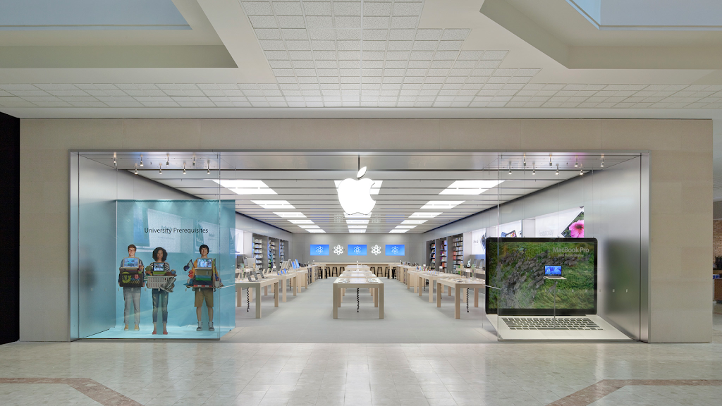 Apple Bayshore Shopping Centre | 100 Bayshore Dr, Nepean, ON K2B 8C1, Canada | Phone: (613) 288-7950