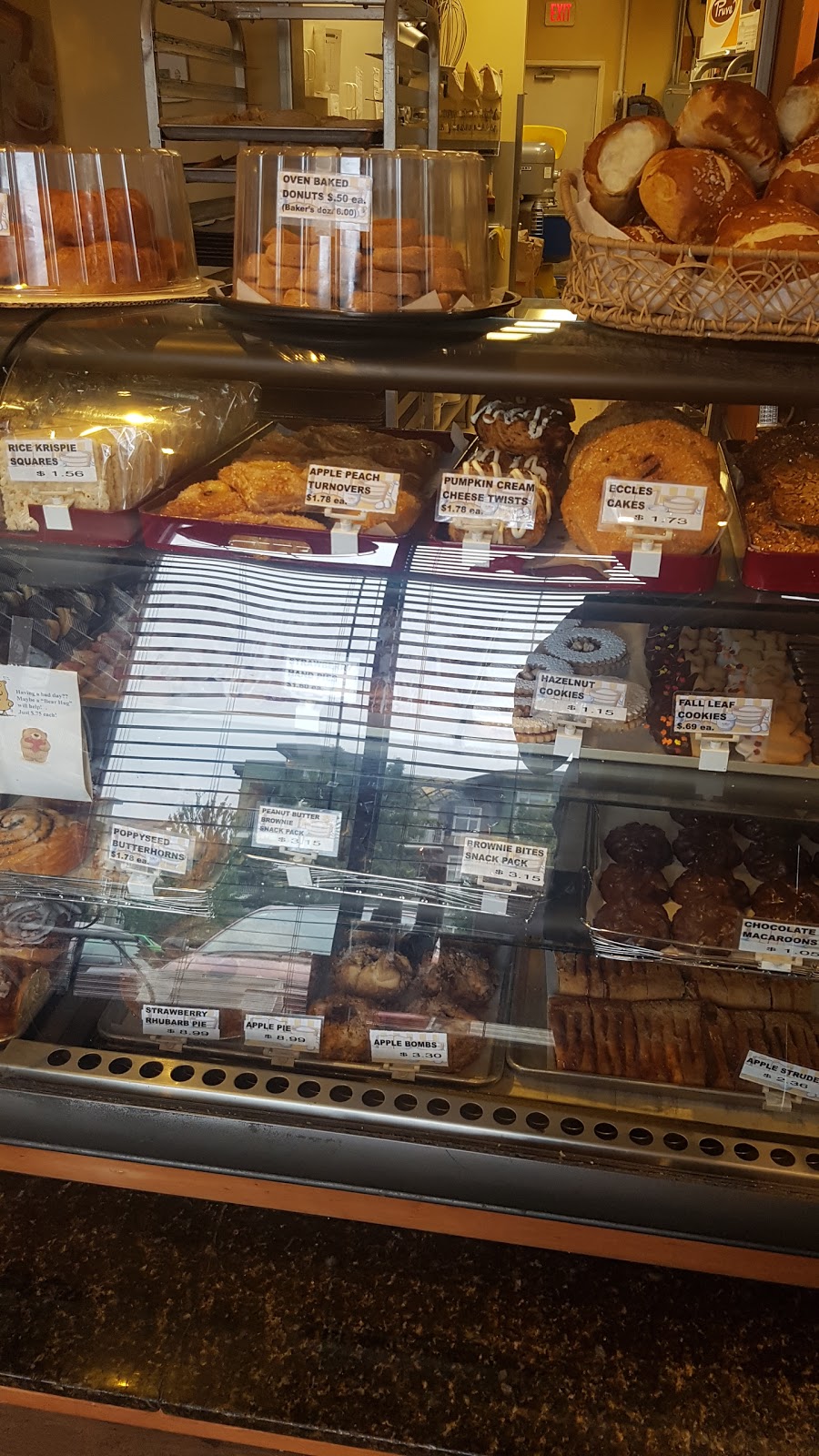 Tripke Bakery Too | 538 Yates Rd, Kelowna, BC V1V 2V1, Canada | Phone: (250) 763-7978