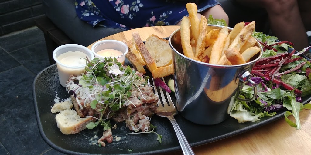 Archibald microbrasserie Blainville | 1345 Boulevard Michèle-Bohec, Blainville, QC J7C 0M4, Canada | Phone: (450) 430-4000