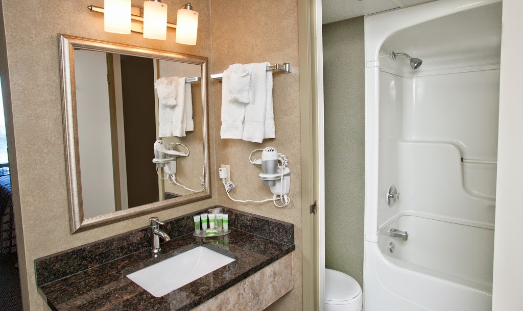 The Oakes Hotel Overlooking the Falls | 6546 Fallsview Blvd, Niagara Falls, ON L2G 3W2, Canada | Phone: (905) 356-4514