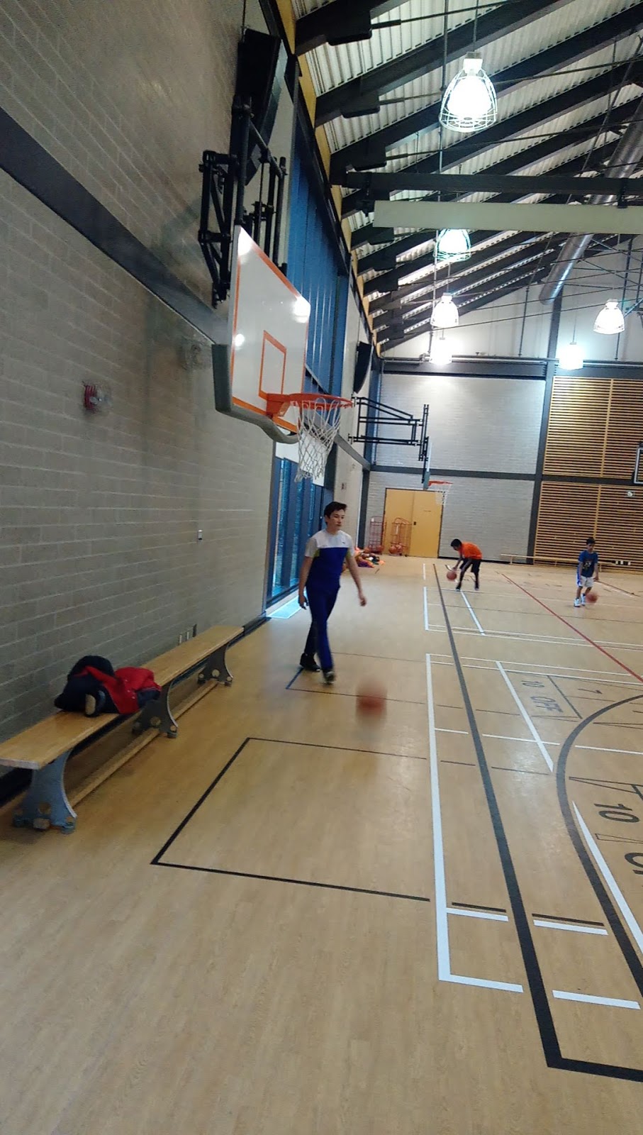 Brooklin Community Centre and Library | 8 Vipond Rd, Whitby, ON L1M 1B3, Canada | Phone: (905) 655-2010