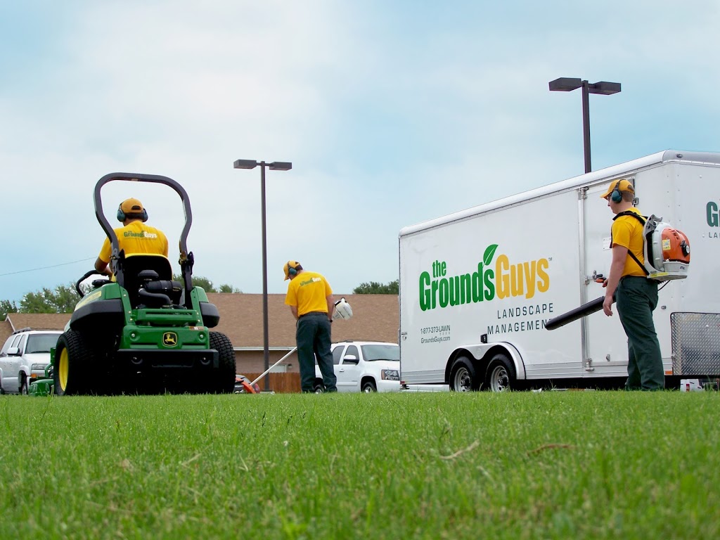 The Grounds Guys of Niagara | 4500 Queen St, Niagara Falls, ON L2E 6V2, Canada | Phone: (289) 277-0543