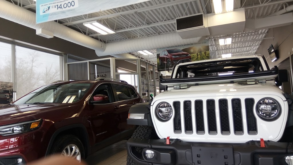 Bustard Chrysler | 575 Davenport Rd, Waterloo, ON N2L 5Z3, Canada | Phone: (519) 884-5888
