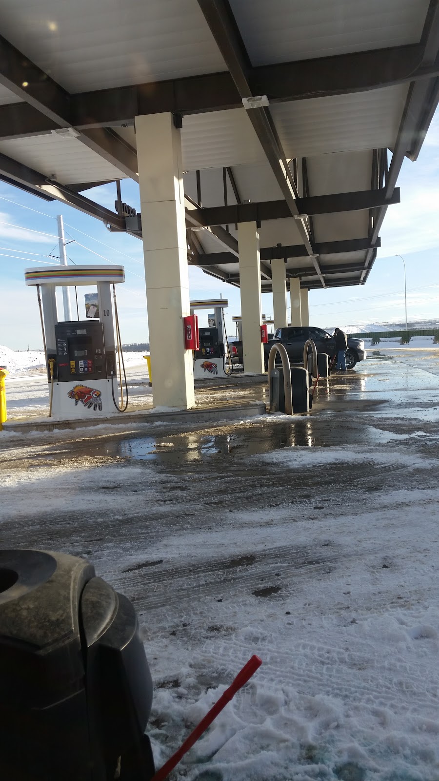 Tsuu Tina Gas Stop | gas station | 9915 Chiila Blvd Tsuut’ina Nation, AB T2W 6H6, Canada | 4032517695 OR +1 403-251-7695