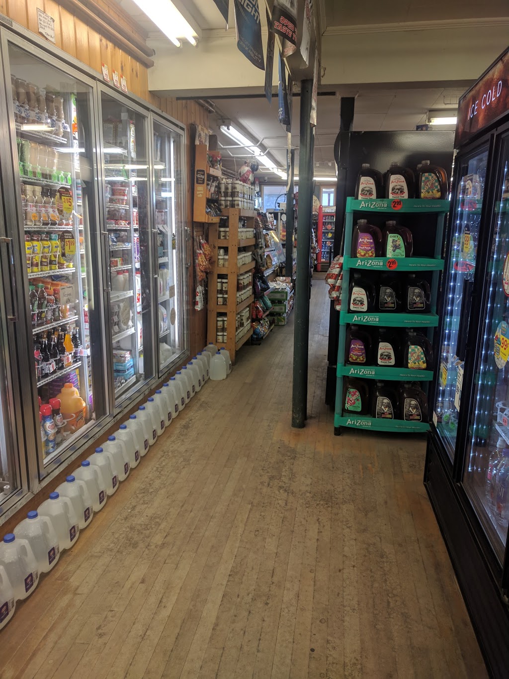 Troy General Store | 6740 VT-100, Troy, VT 05868, USA | Phone: (802) 744-2200