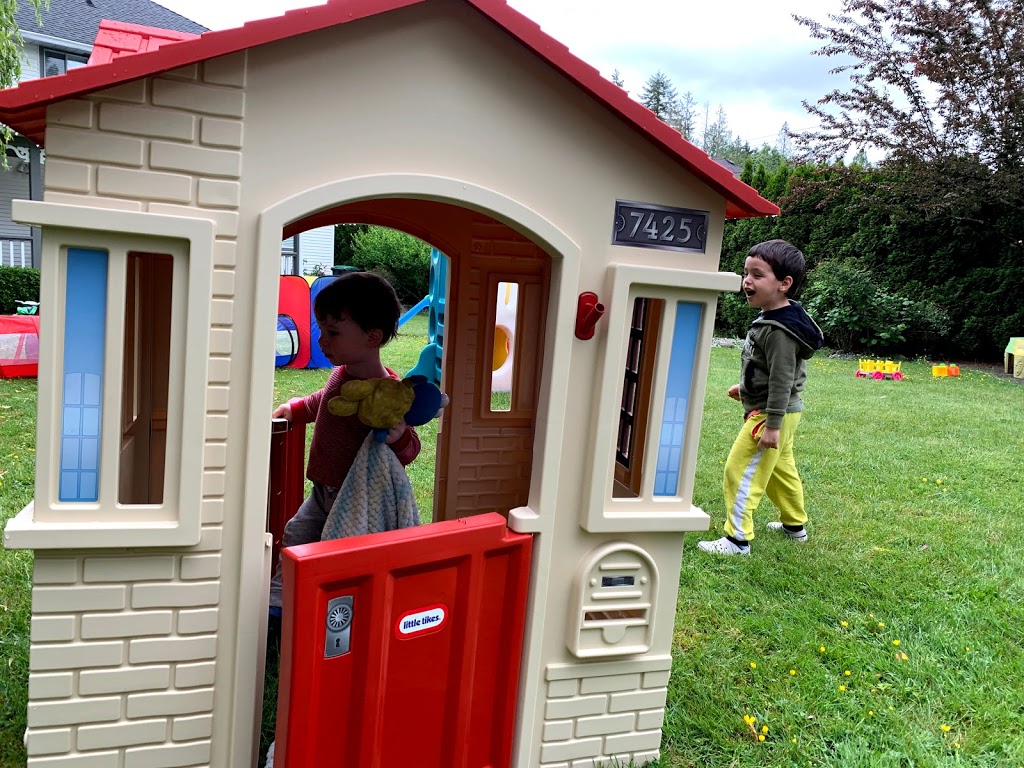 Kids Garden Family Daycare | 15762 92a Ave, Surrey, BC V4N 3C2, Canada | Phone: (604) 716-6473
