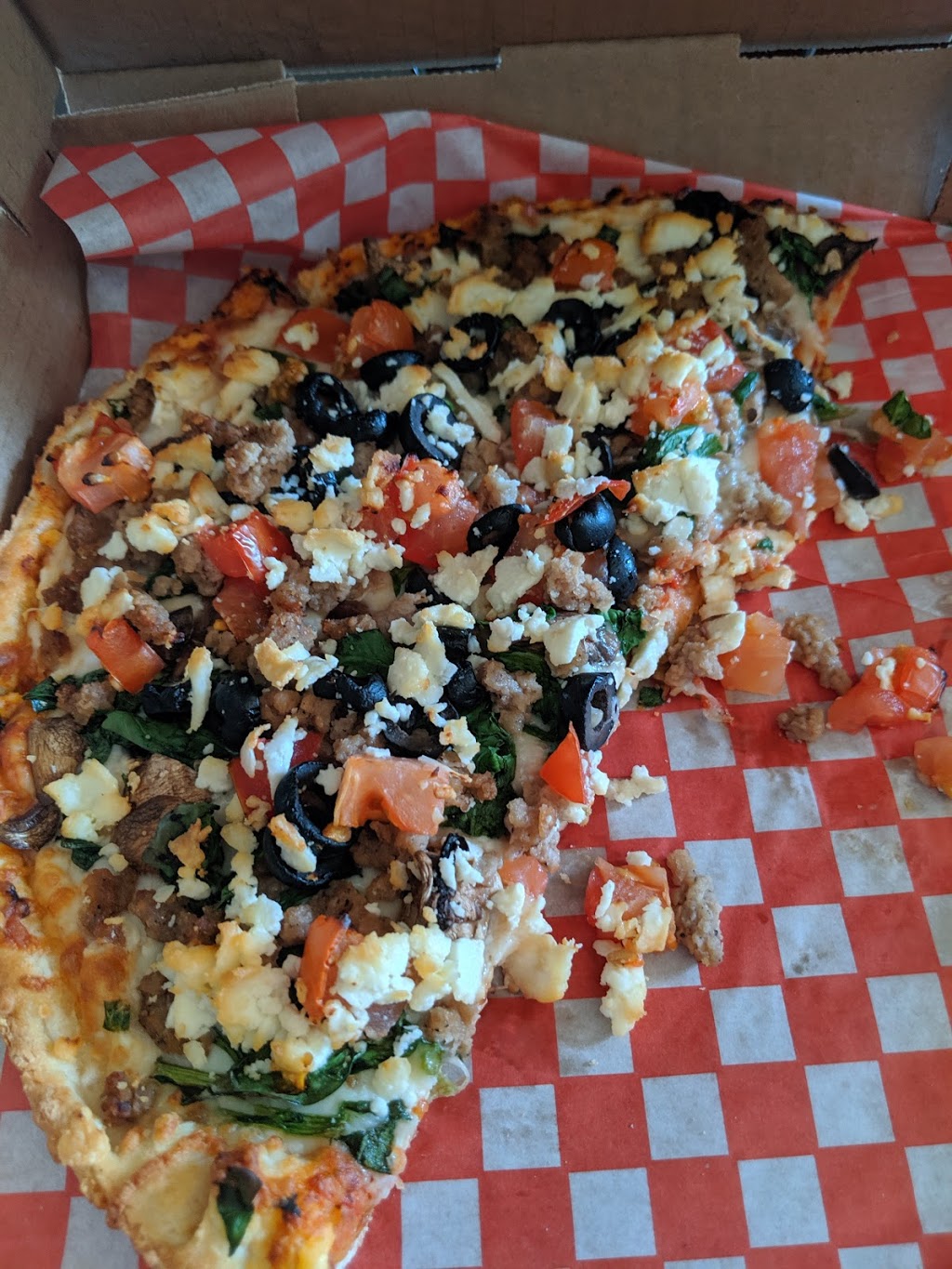 Big Daddys Pizza, BBQ & Poutine | 22709 Lougheed Hwy, Maple Ridge, BC V2X 2V5, Canada | Phone: (604) 467-6666