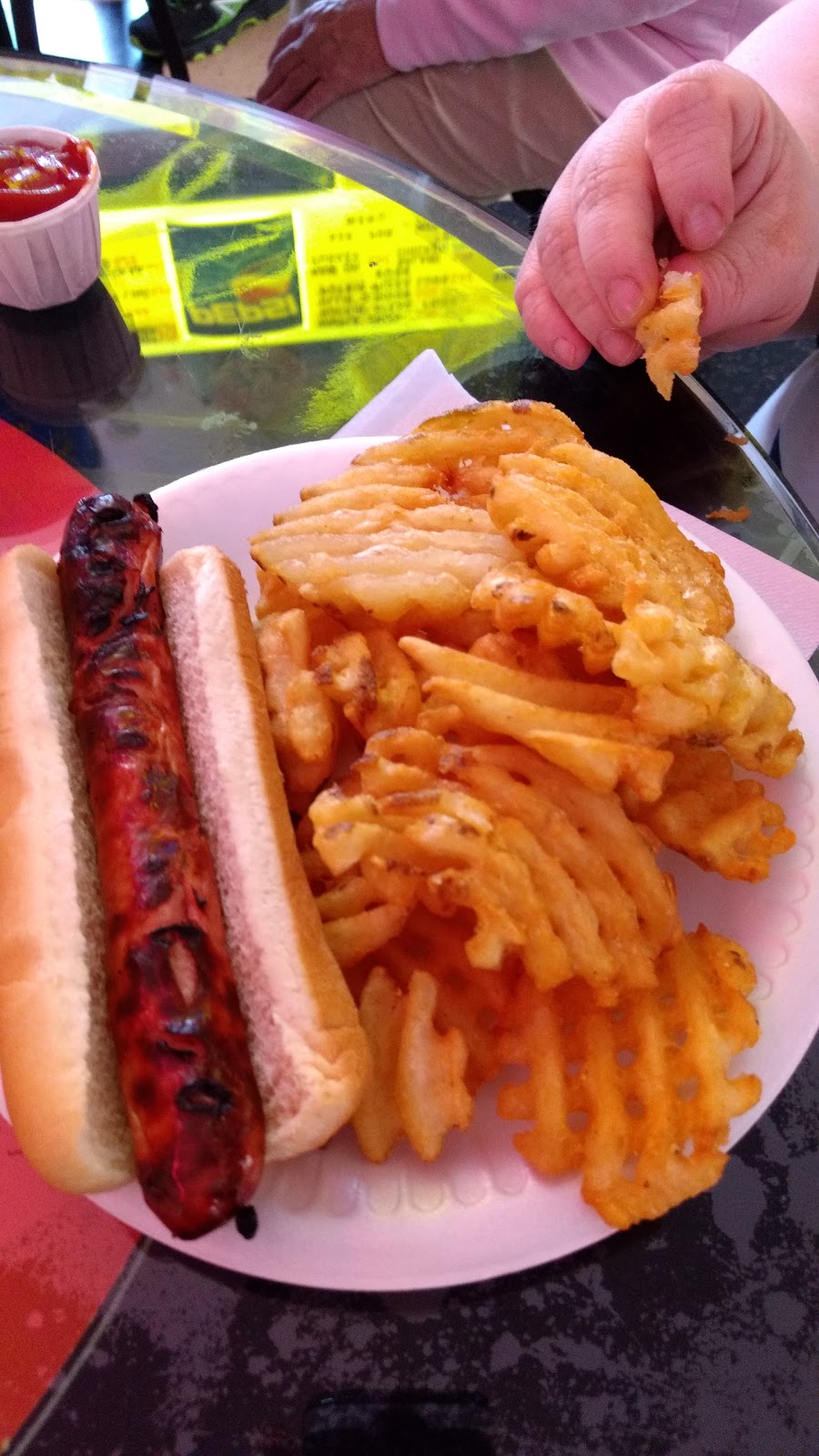 Super Freeze Drive In | 6865 Erie Rd, Derby, NY 14047, USA | Phone: (716) 947-5557