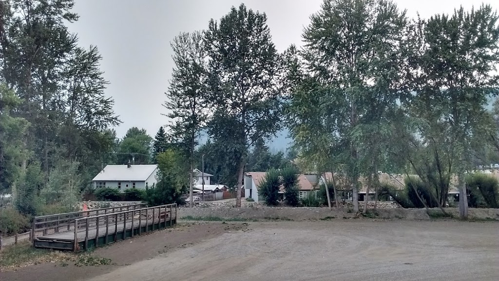 Twin Creeks Motel | 1643 Vernon St, Lumby, BC V0E 2G0, Canada | Phone: (250) 547-9221