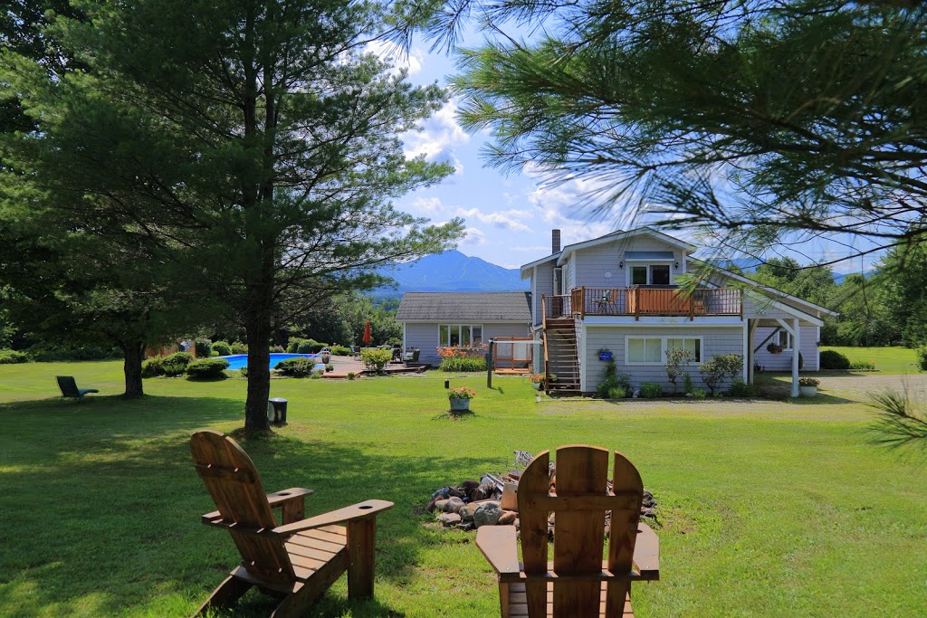 The Big Dipper Suite | 68 Tamarack Rd, Jay, VT 05859, USA | Phone: (802) 673-4008