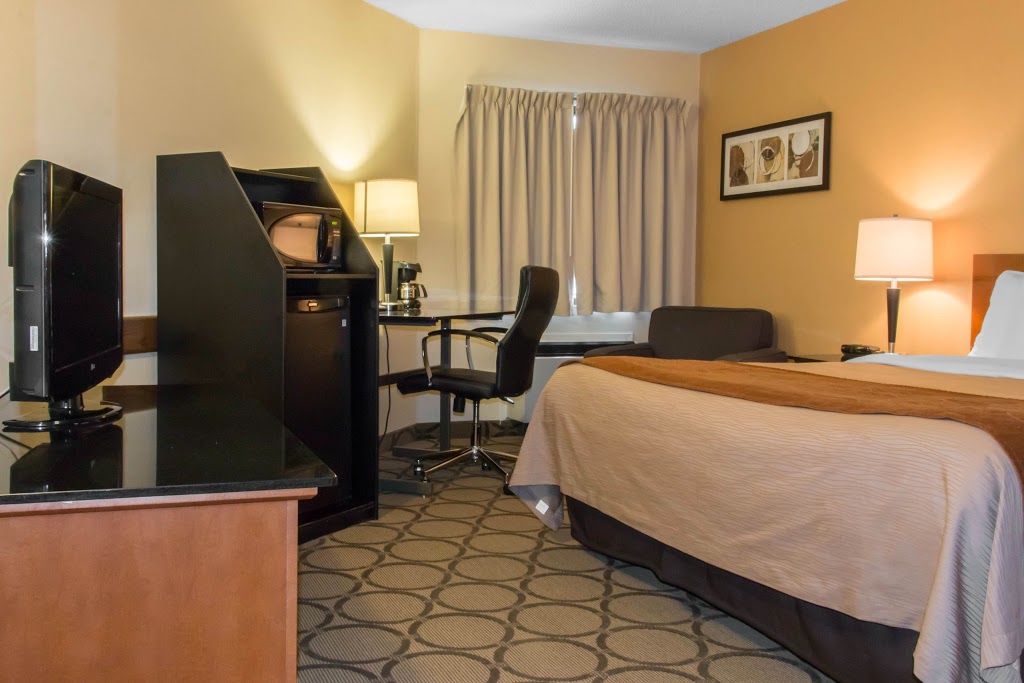 Comfort Inn Airport | 1770 Sargent Ave, Winnipeg, MB R3H 0C8, Canada | Phone: (204) 783-5627
