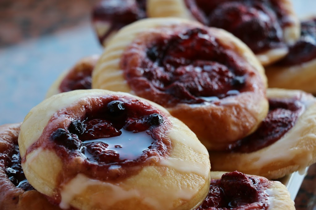 Boulangerie de Beckys Bakery | 387 Route 105, Kazabazua, QC J0X 1X0, Canada | Phone: (613) 868-6303