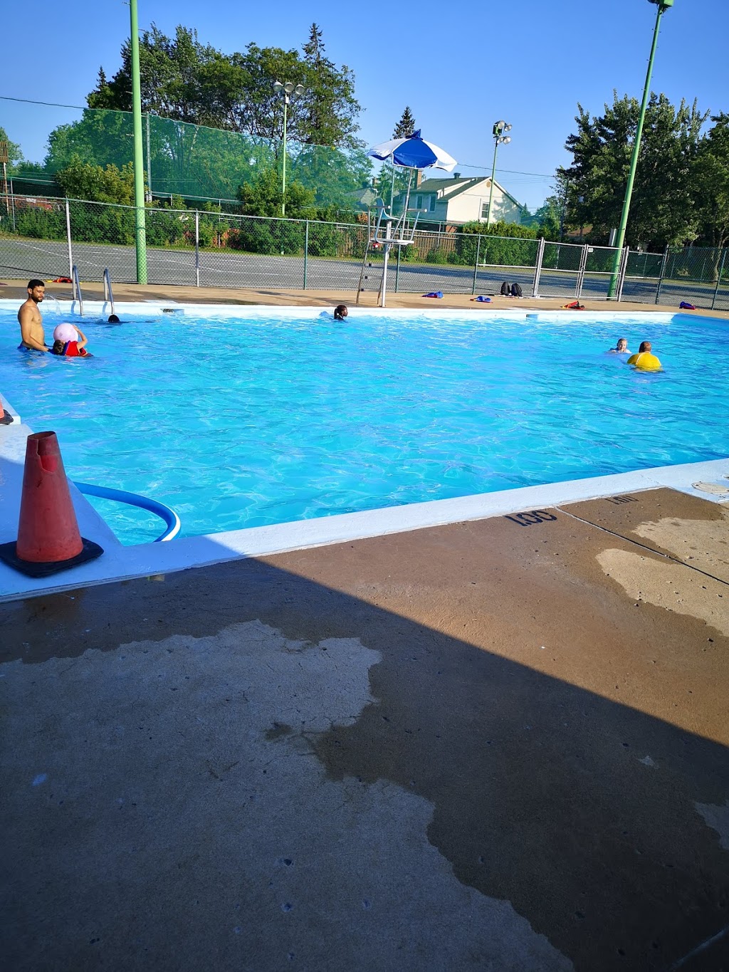Parc Raymond | 1000 Rue De Lorimier, Longueuil, QC J4K 3N1, Canada | Phone: (450) 463-7311