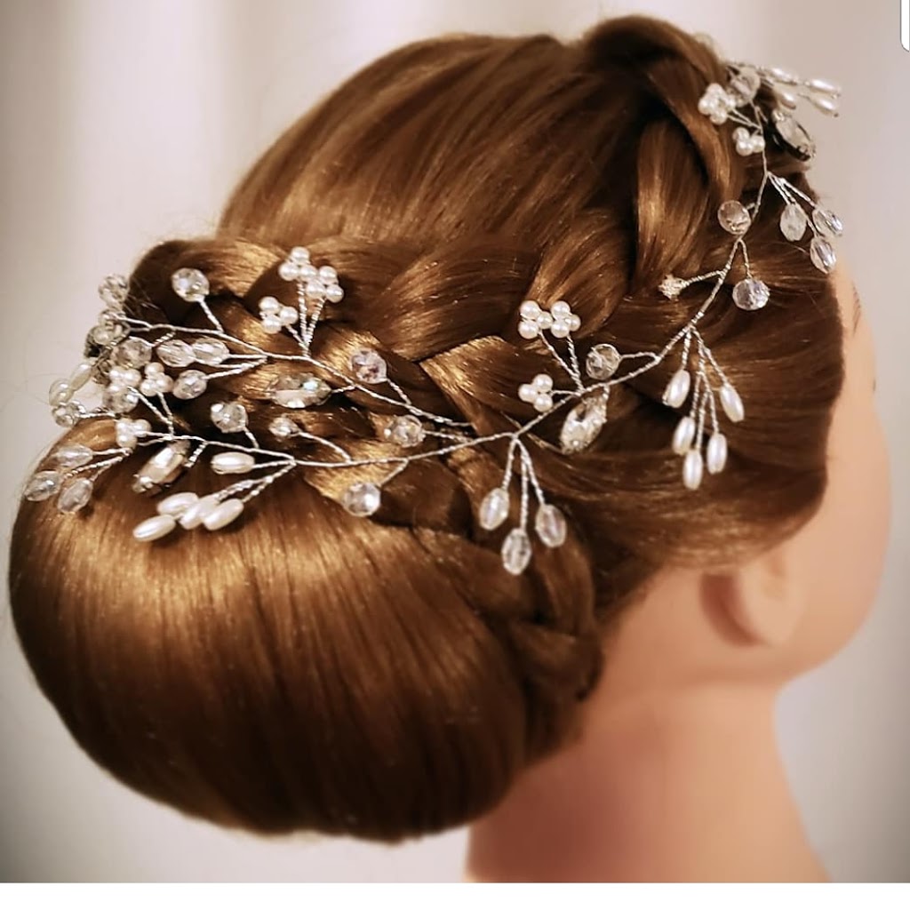 Chroma Hair One | 10525 Islington Ave, Kleinburg, ON L0J 1C0, Canada | Phone: (905) 893-4247