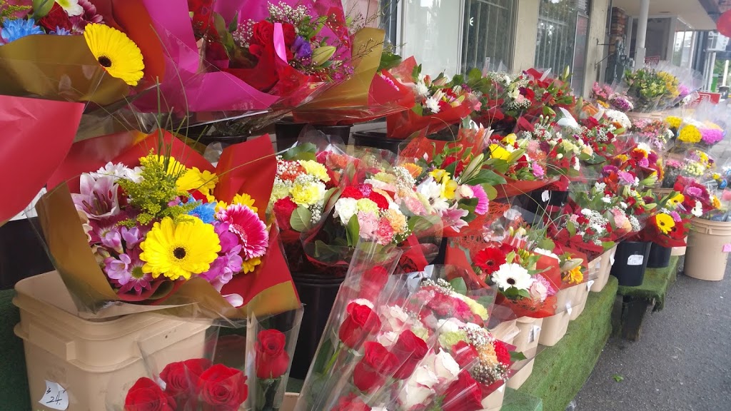Trafalgar Food Market & Flowers | 4398 Imperial St, Burnaby, BC V5J 1A9, Canada | Phone: (604) 433-3545