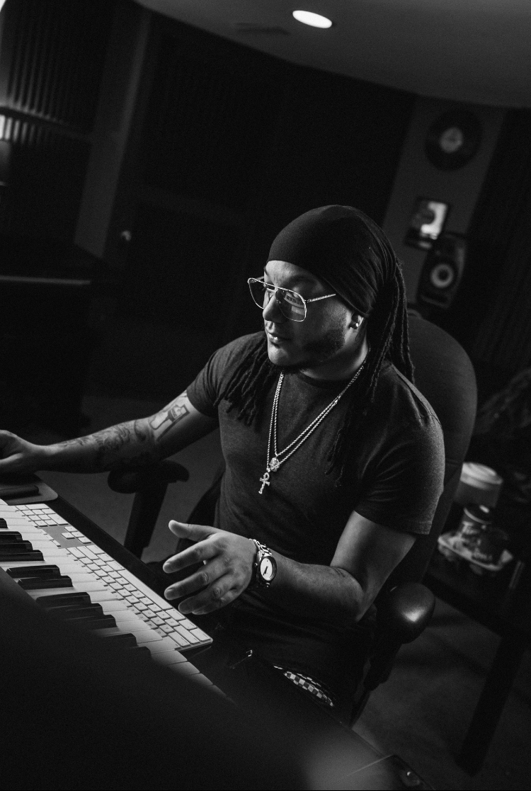 MedyLandia "Music Producer" | 1560 Bloor St Unit 65, Mississauga, ON L4X 1R8, Canada | Phone: (647) 230-1860